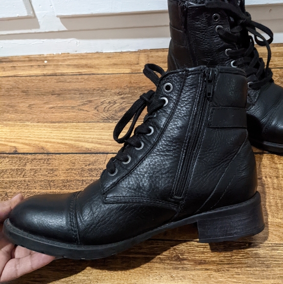 Clarks Women's Boots, Size 7 - Picture 2 of 5